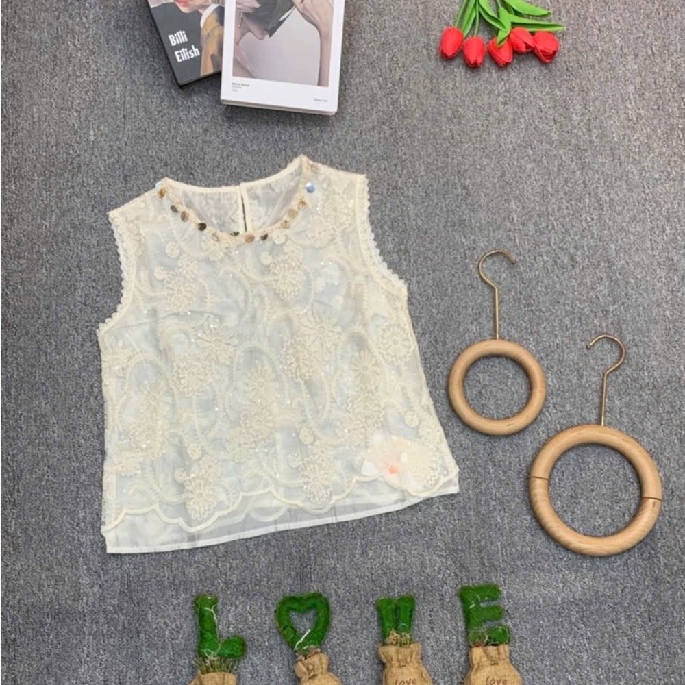 Elegant Cream Sleeveless Lace Top